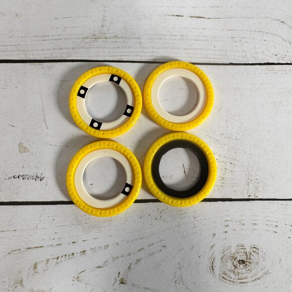 Connect 4 Launchers 2010 Hasbro 15 Yellow Launchers 4 Power Checkers Replacement - Picture 3 of 3